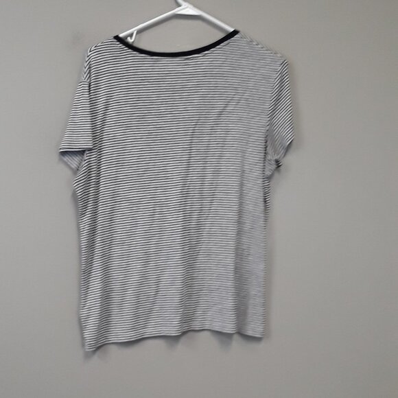 EXPRESS Black Stripe Short Sleeve Graphic Top - Picture 7 of 8